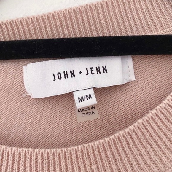 Nordstrom John & Jenn women’s pink ruffle sleeve knit sweater medium 8 10 - Picture 3 of 3